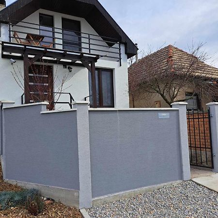 Grapeline Guesthouse Chotin ภายนอก รูปภาพ