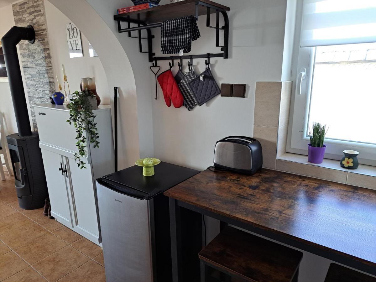 Grapeline Guesthouse Chotin ภายนอก รูปภาพ