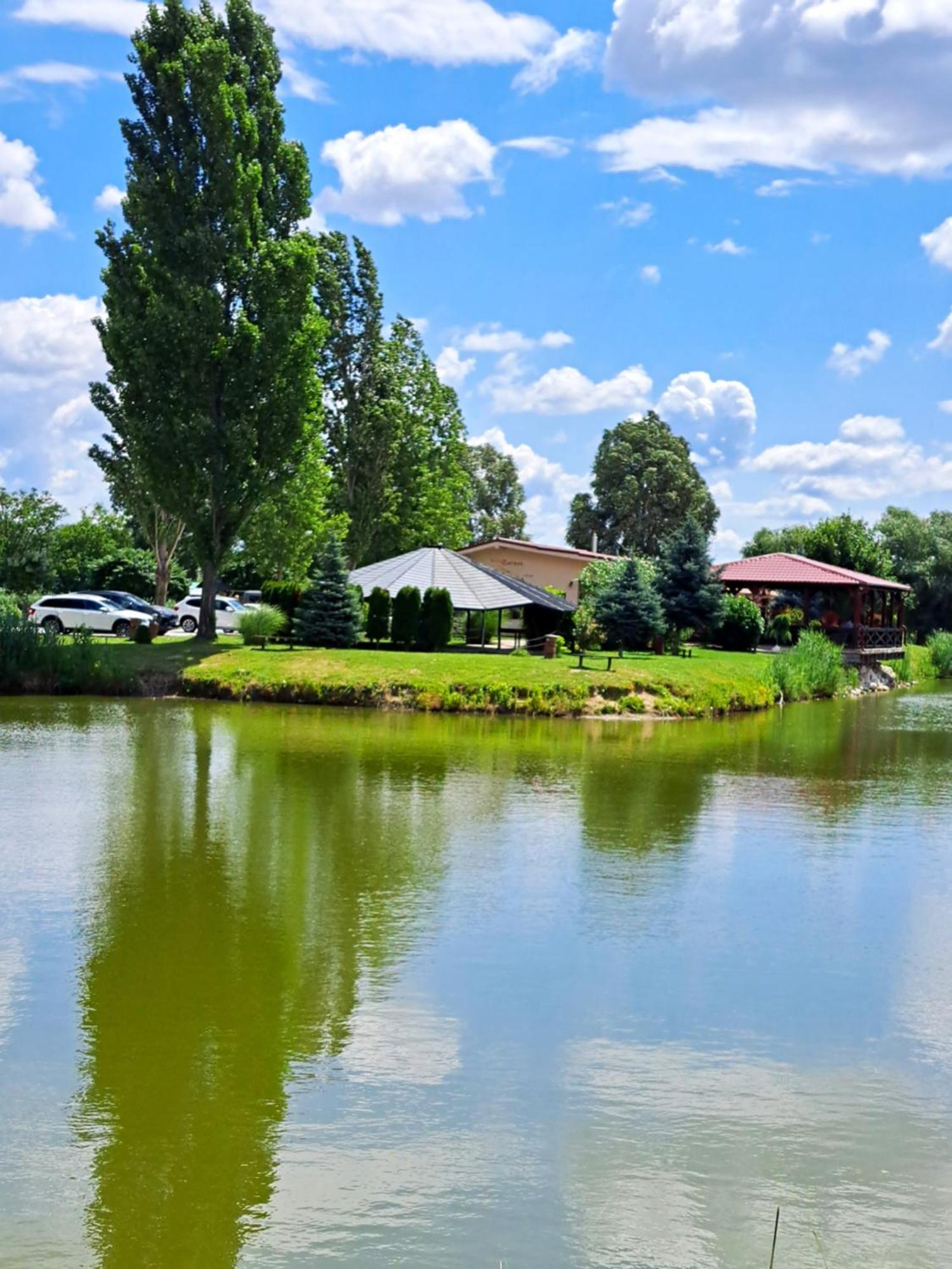 Grapeline Guesthouse Chotin ภายนอก รูปภาพ